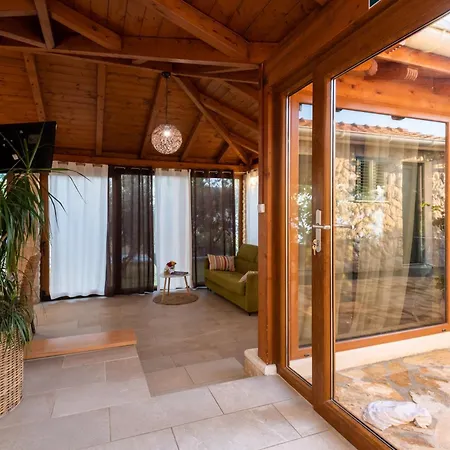 Family Friendly House With A Swimming Pool Solaris, - 24400 Nyaraló Šibenik