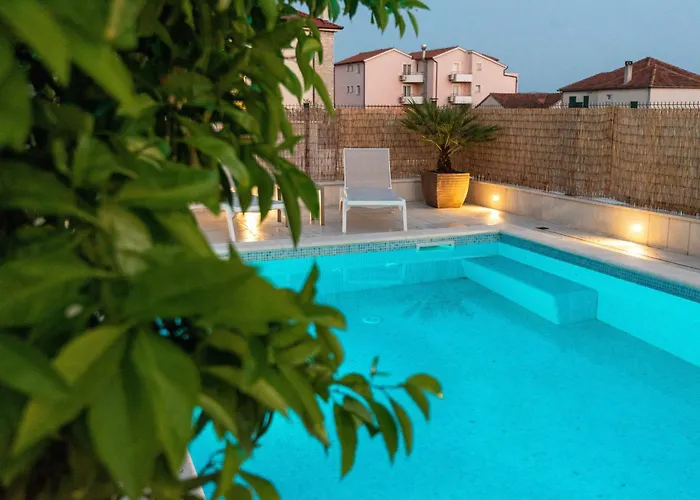 Сasa de vacaciones Family Friendly House With A Swimming Pool Solaris, - 24400 Šibenik