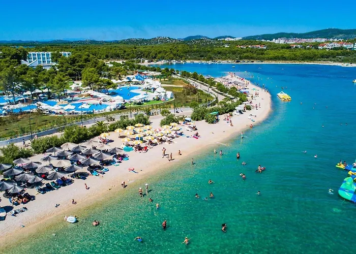 Family Friendly House With A Swimming Pool Solaris, - 24400 Сasa de vacaciones